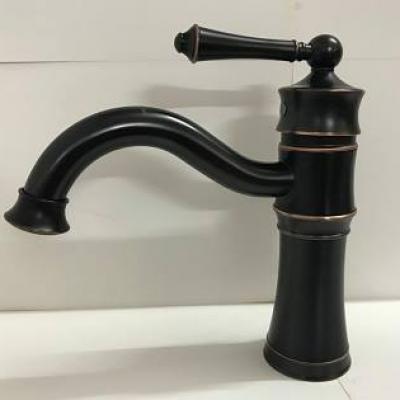 Vòi rửa mặt thấp, thân cong M1