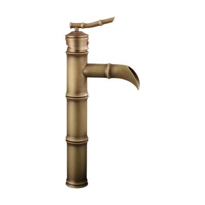 Vòi rửa thân cao trúc M14