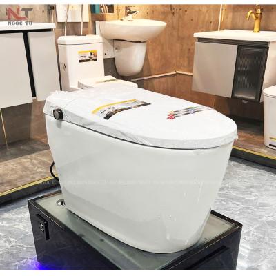 BỒN CẦU CẢM ỨNG ĐÁ CHÂN R580E