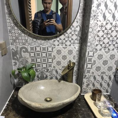 Chậu đá cuội LC05